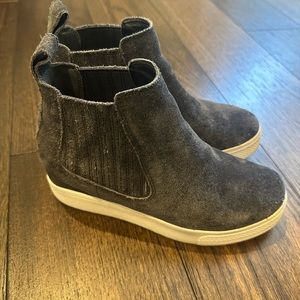 Dolce Vita charcoal grey shoes